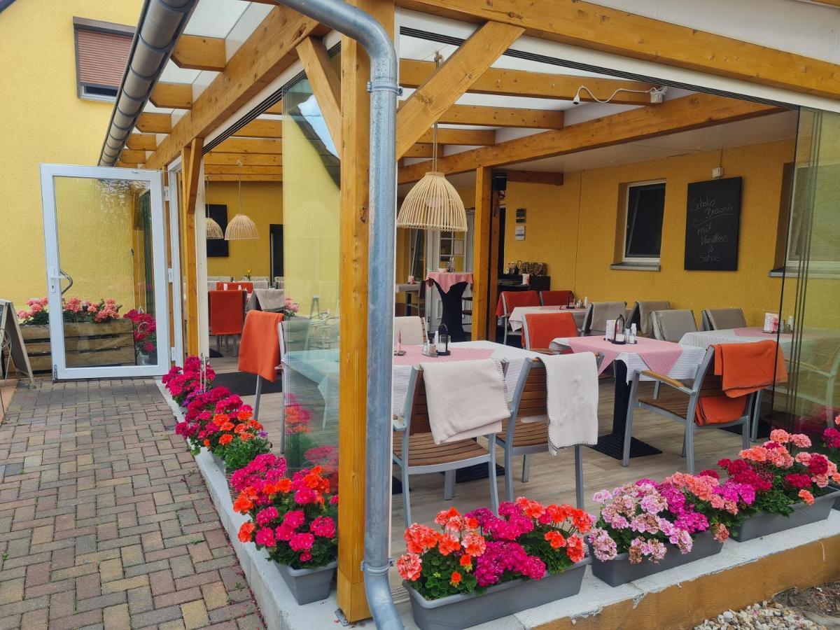 Gasthaus Zur Hecke Schönefeld Exteriör bild
