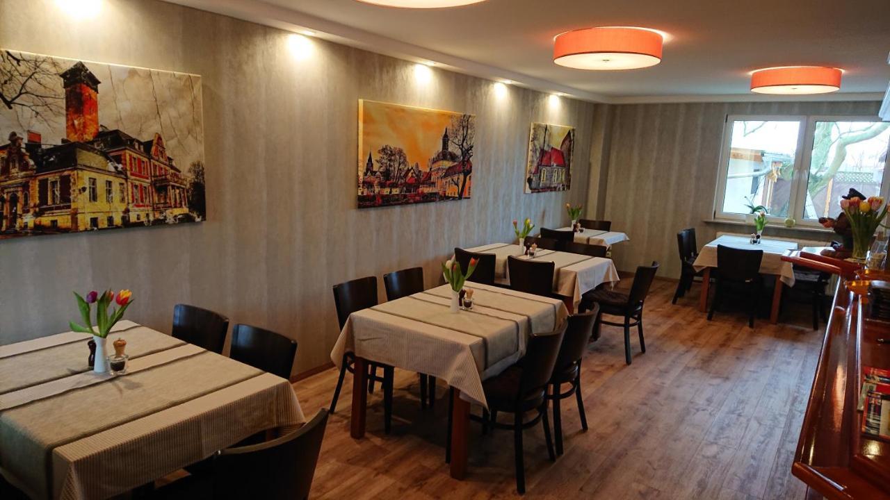 Gasthaus Zur Hecke Schönefeld Exteriör bild